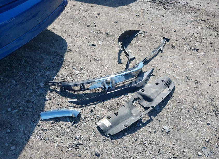 Photo 12 of 2018 Honda Civic LX (VIN 19XFC2F59JE011135)