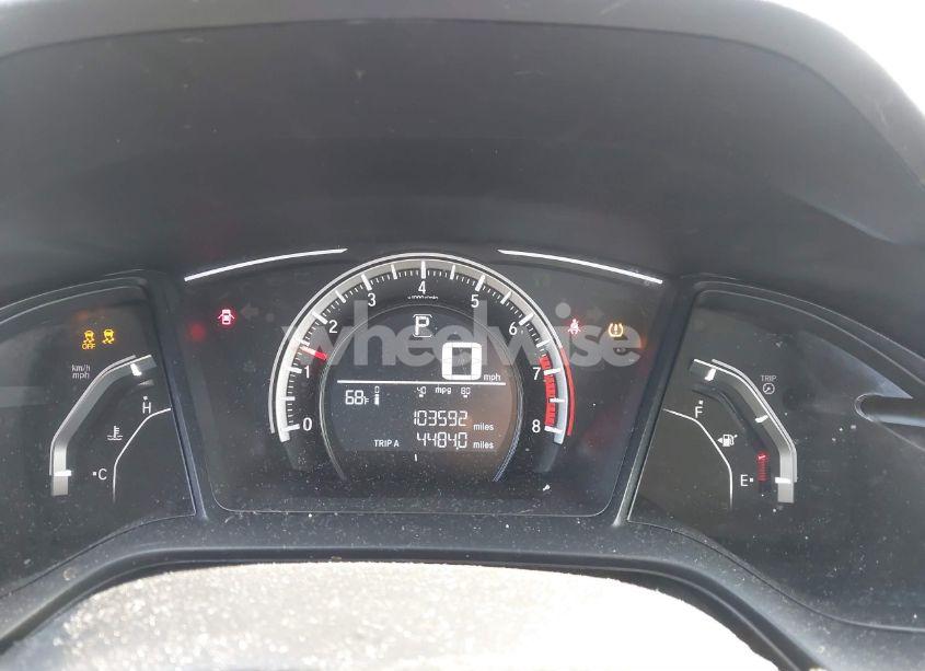 Photo 7 of 2018 Honda Civic LX (VIN 19XFC2F59JE024256)