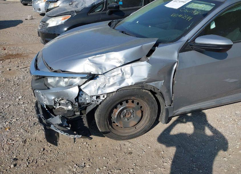 Photo 6 of 2016 Honda Civic LX (VIN 19XFC2F5XGE032844)