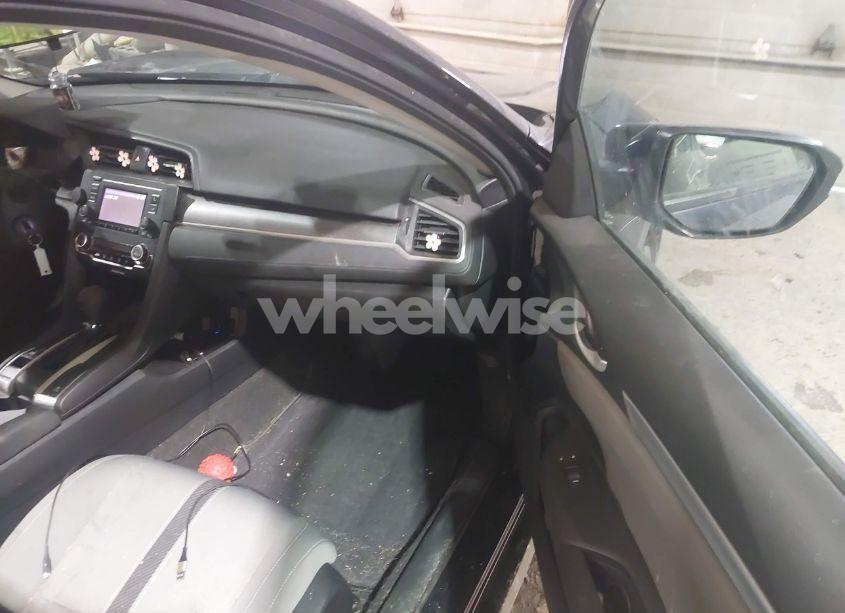 Photo 5 of 2016 Honda Civic LX (VIN 19XFC2F5XGE203978)