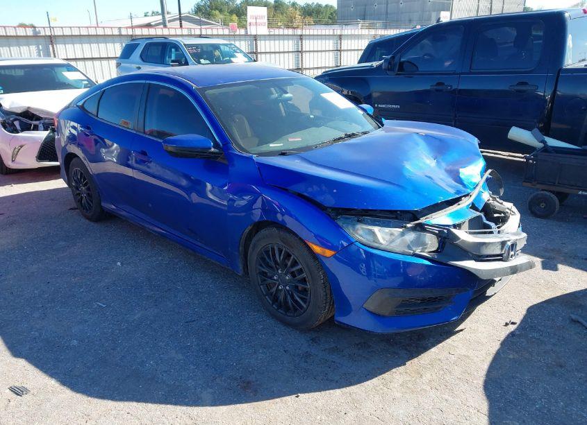2017 Honda Civic LX (VIN 19XFC2F5XHE002101) main photo
