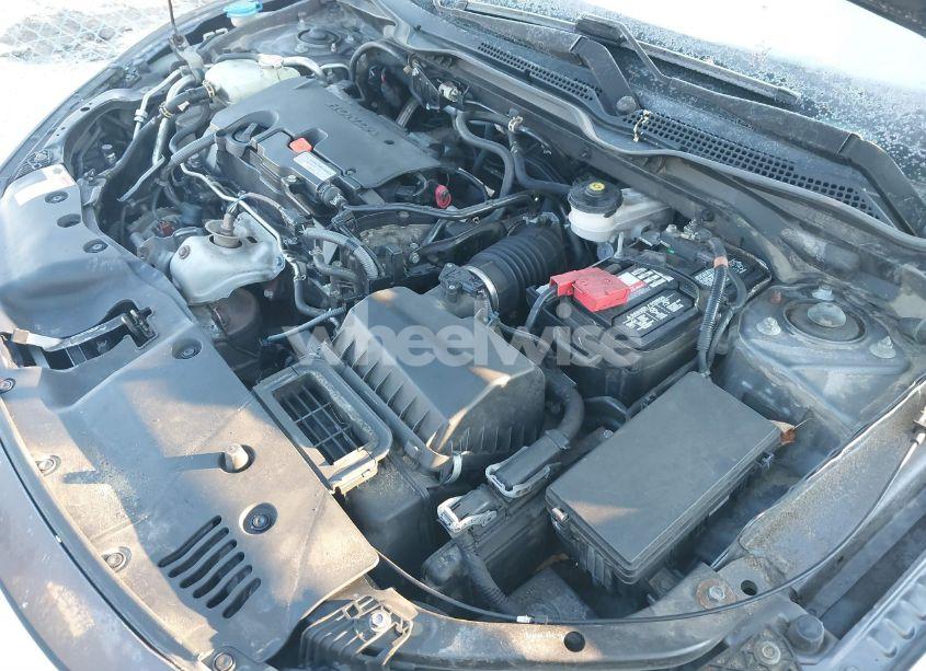 Photo 10 of 2017 Honda Civic LX (VIN 19XFC2F5XHE011249)