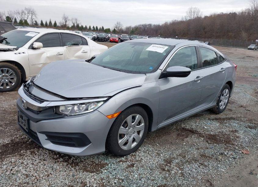 Photo 2 of 2017 Honda Civic LX (VIN 19XFC2F5XHE020548)
