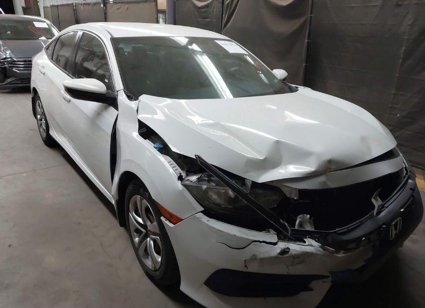 2017 Honda Civic LX (VIN 19XFC2F5XHE031341) main photo