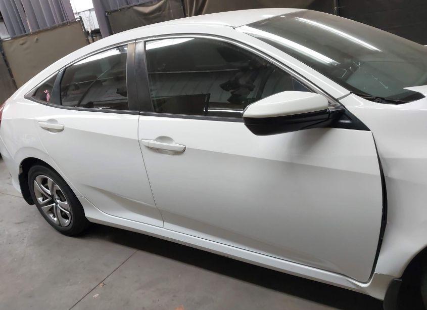 Photo 13 of 2017 Honda Civic LX (VIN 19XFC2F5XHE031341)
