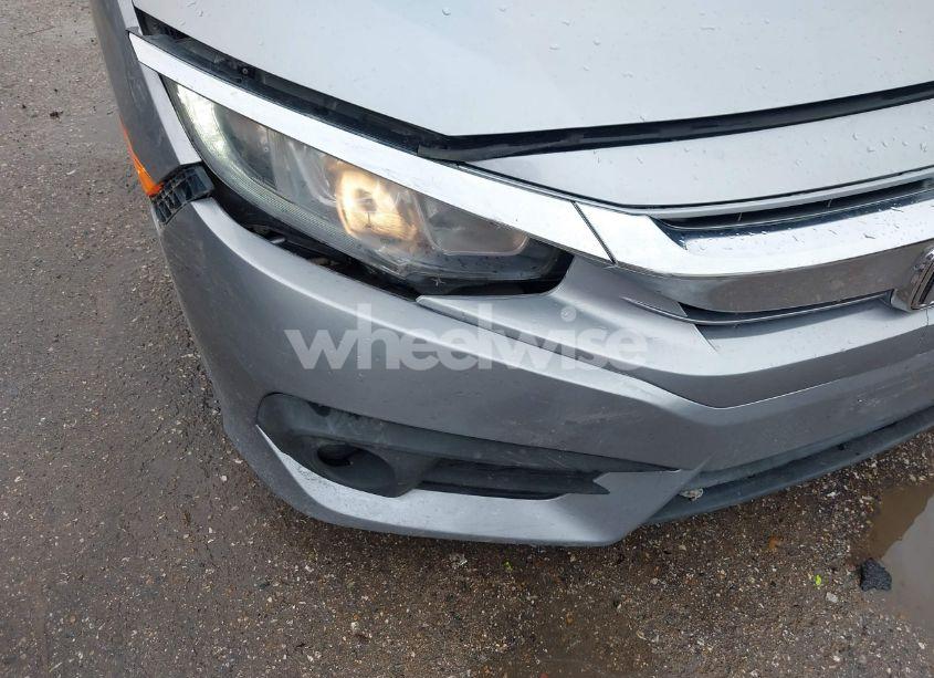 Photo 6 of 2017 Honda Civic LX (VIN 19XFC2F5XHE038810)