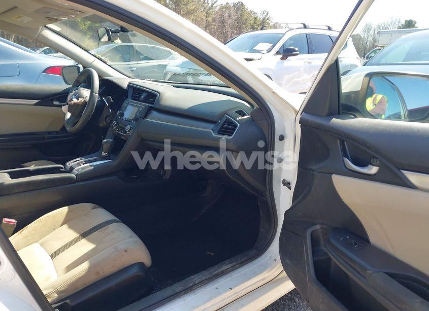 Photo 5 of 2017 Honda Civic LX (VIN 19XFC2F5XHE043571)