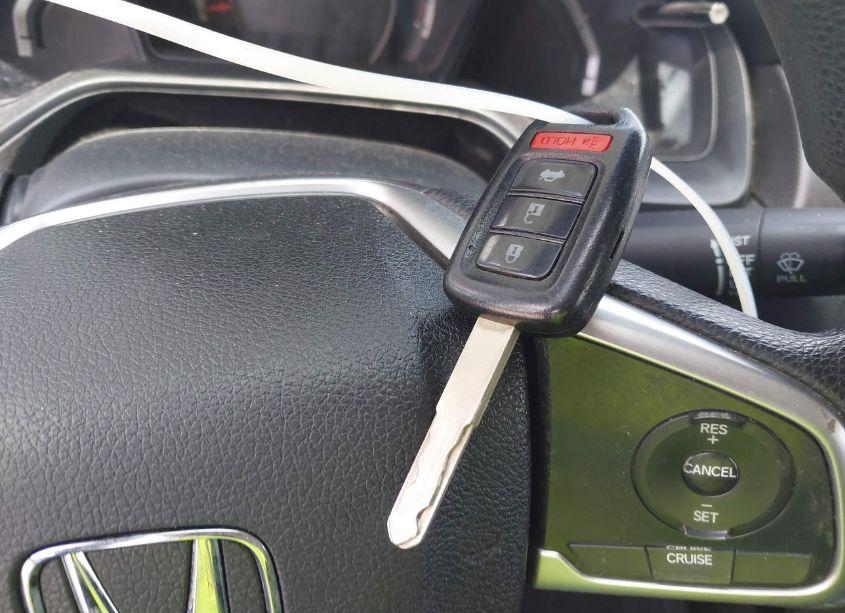 Photo 11 of 2017 Honda Civic LX (VIN 19XFC2F5XHE058782)