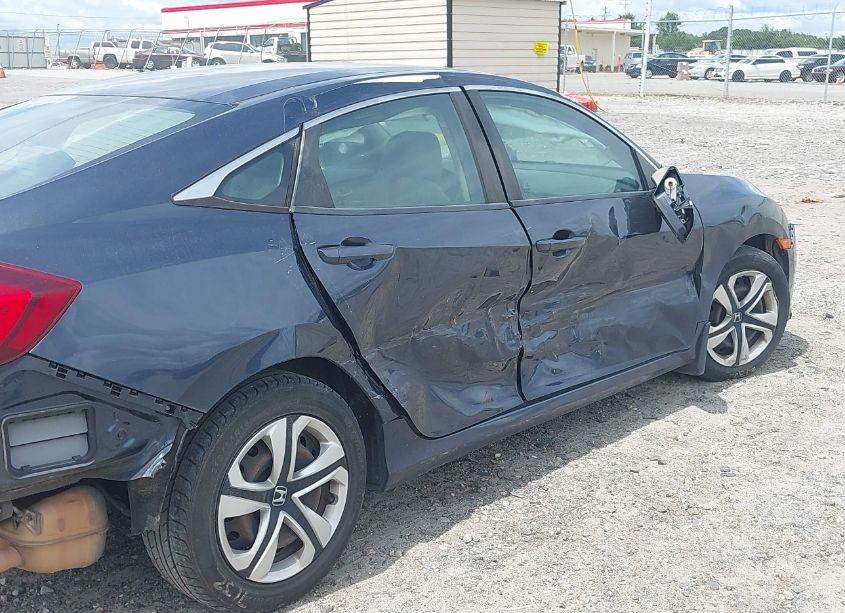 Photo 6 of 2017 Honda Civic LX (VIN 19XFC2F5XHE058782)