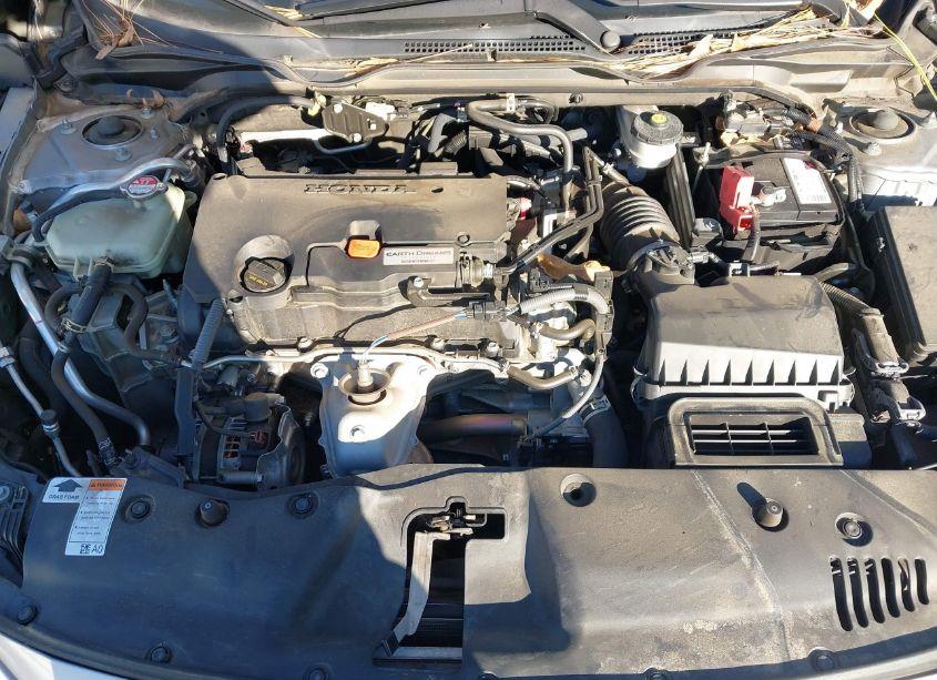 Photo 10 of 2018 Honda Civic LX (VIN 19XFC2F5XJE008695)