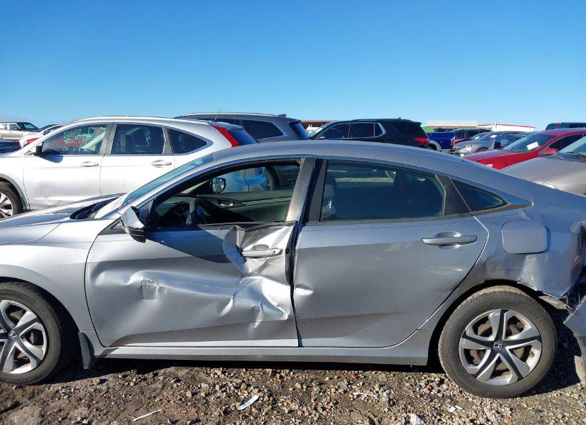 Photo 14 of 2018 Honda Civic LX (VIN 19XFC2F5XJE008695)