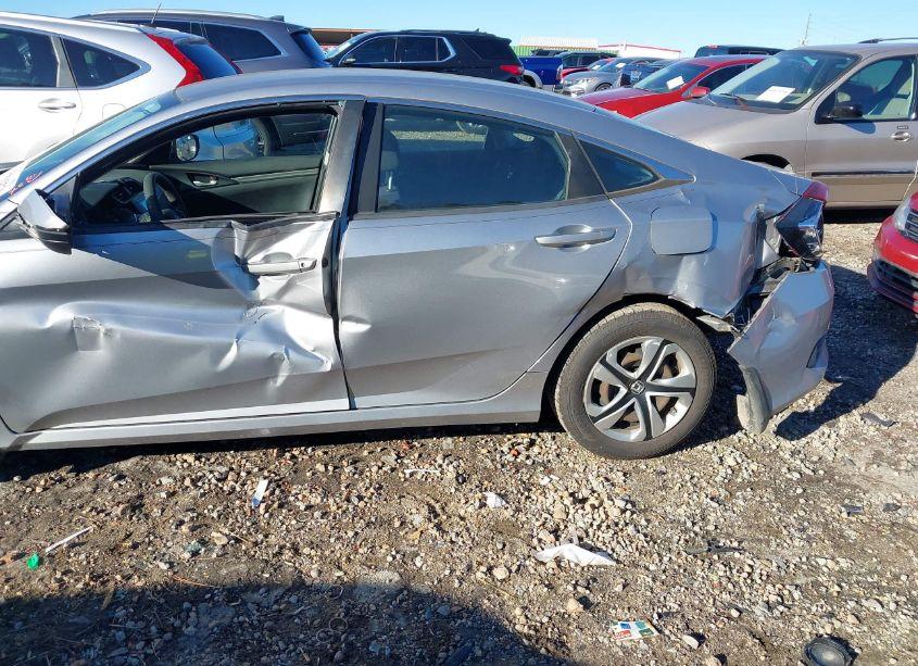 Photo 6 of 2018 Honda Civic LX (VIN 19XFC2F5XJE008695)