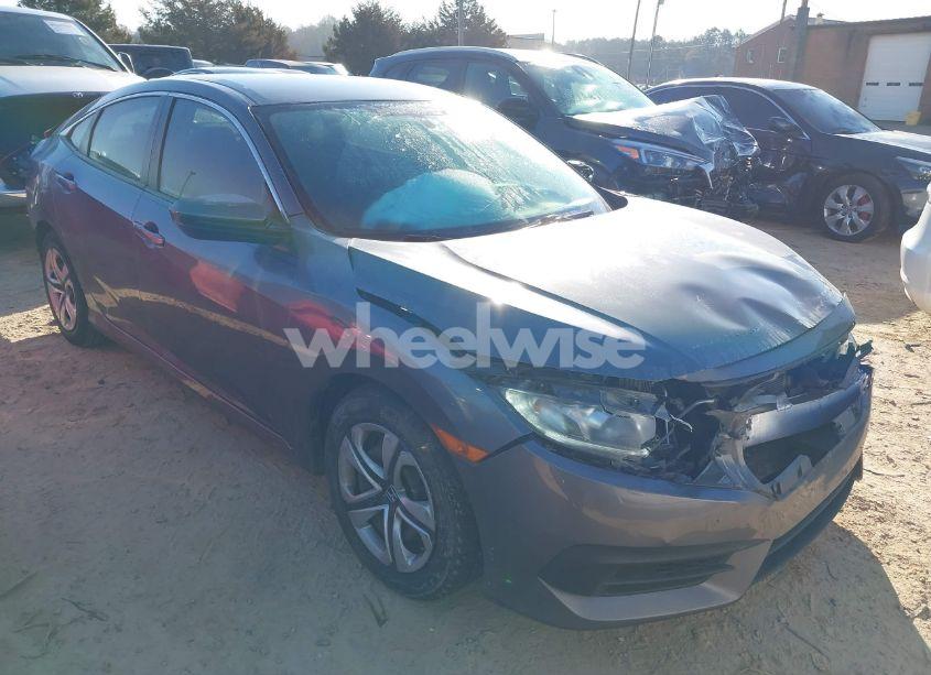 2018 Honda Civic LX (VIN 19XFC2F5XJE021480) main photo