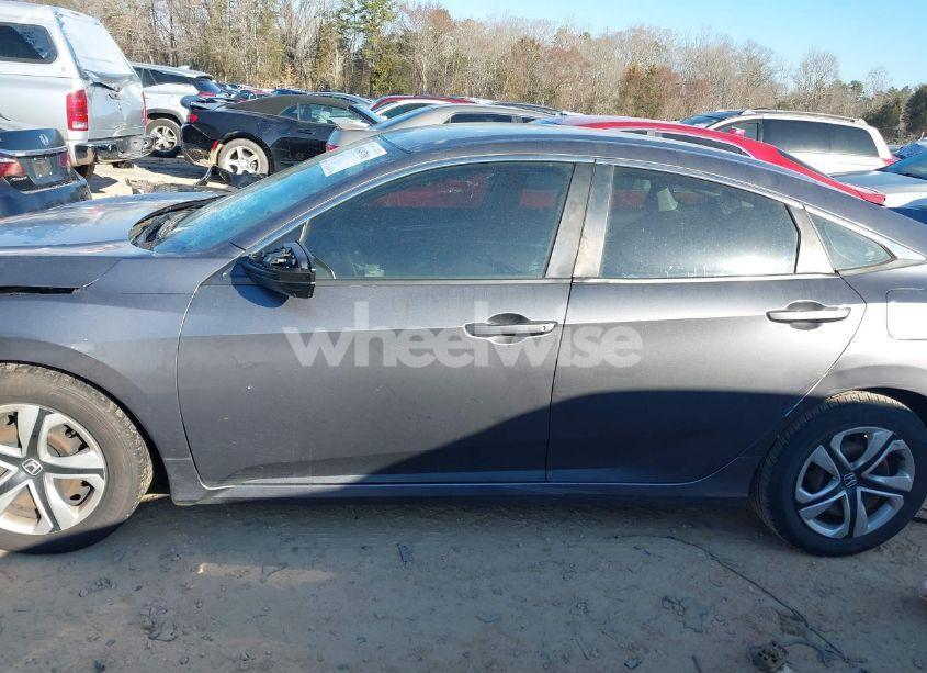 Photo 14 of 2018 Honda Civic LX (VIN 19XFC2F5XJE021480)