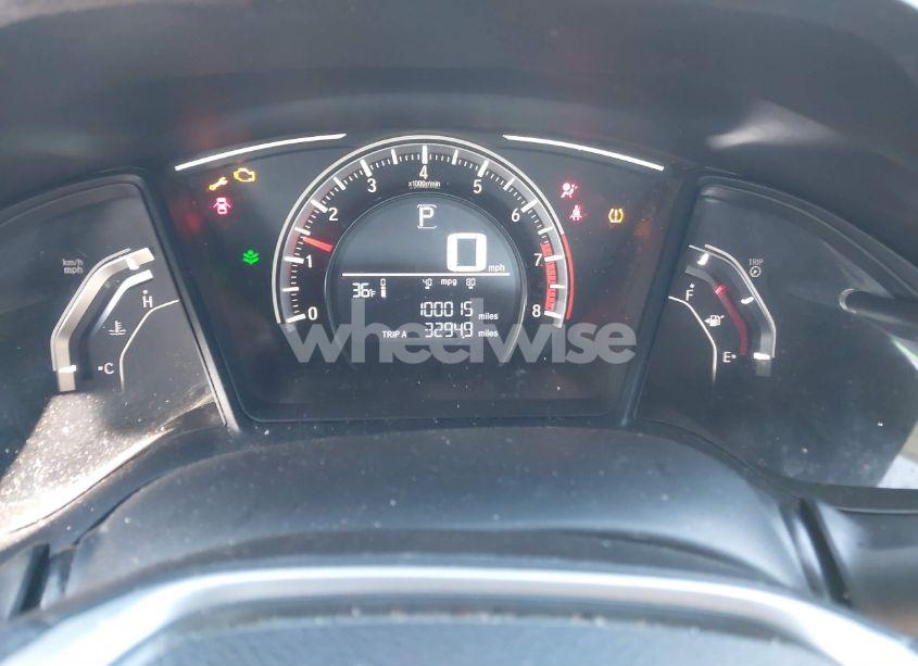 Photo 7 of 2018 Honda Civic LX (VIN 19XFC2F5XJE021480)