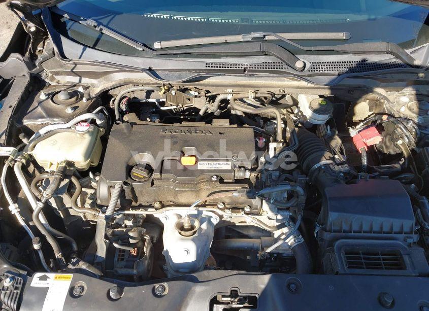 Photo 10 of 2018 Honda Civic LX (VIN 19XFC2F5XJE041454)