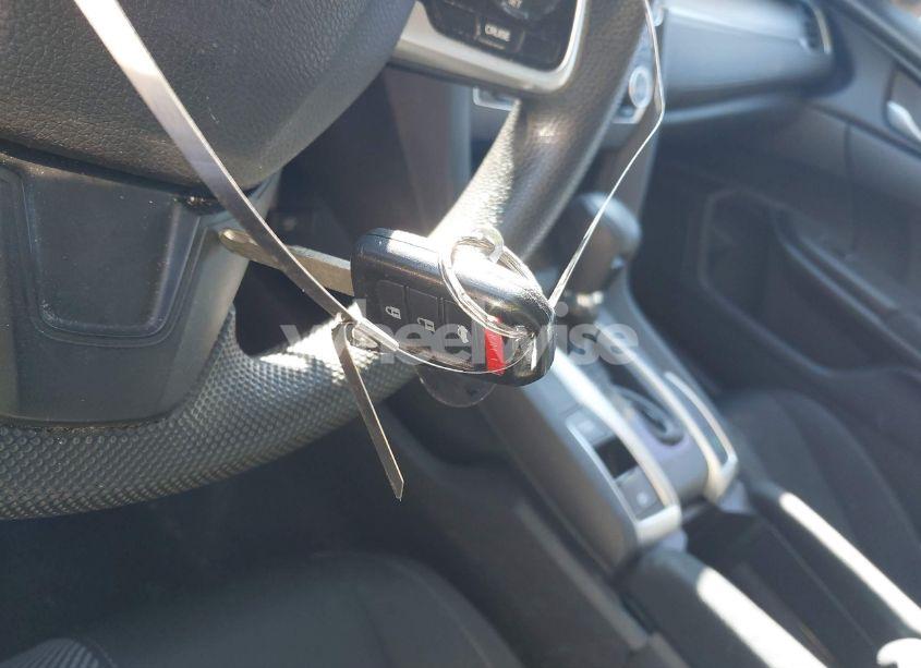 Photo 11 of 2018 Honda Civic LX (VIN 19XFC2F5XJE041454)