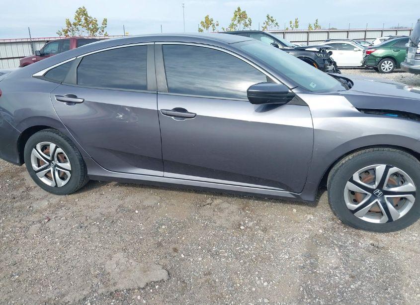 Photo 13 of 2018 Honda Civic LX (VIN 19XFC2F5XJE043785)