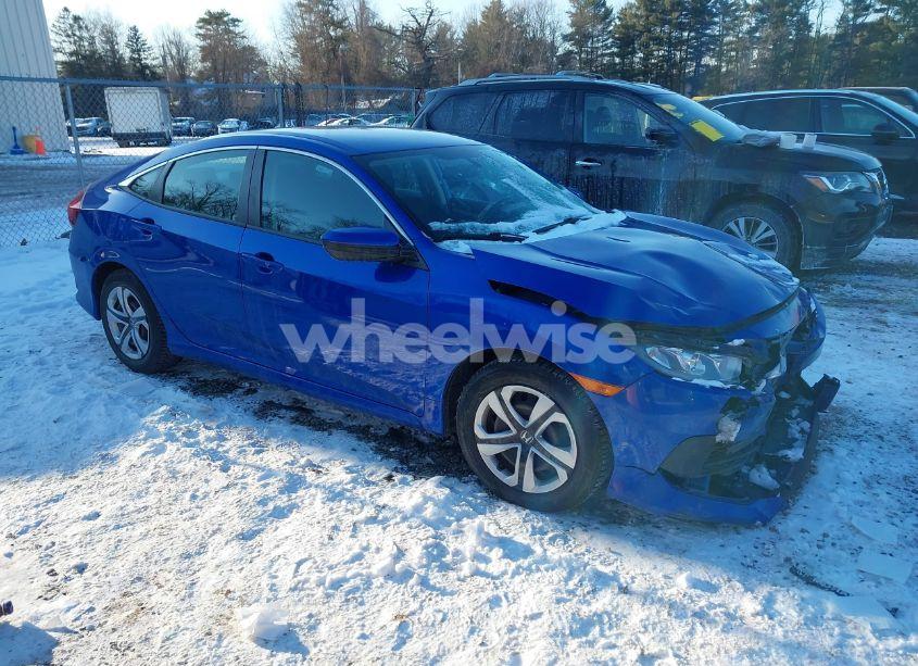 2018 Honda Civic LX (VIN 19XFC2F5XJE207486) main photo