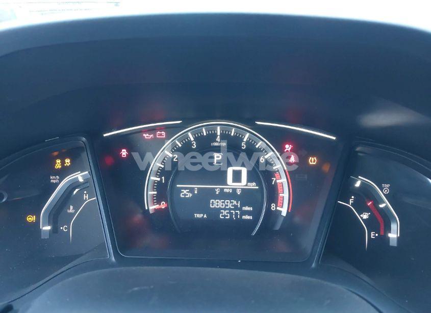 Photo 7 of 2018 Honda Civic LX (VIN 19XFC2F5XJE207486)