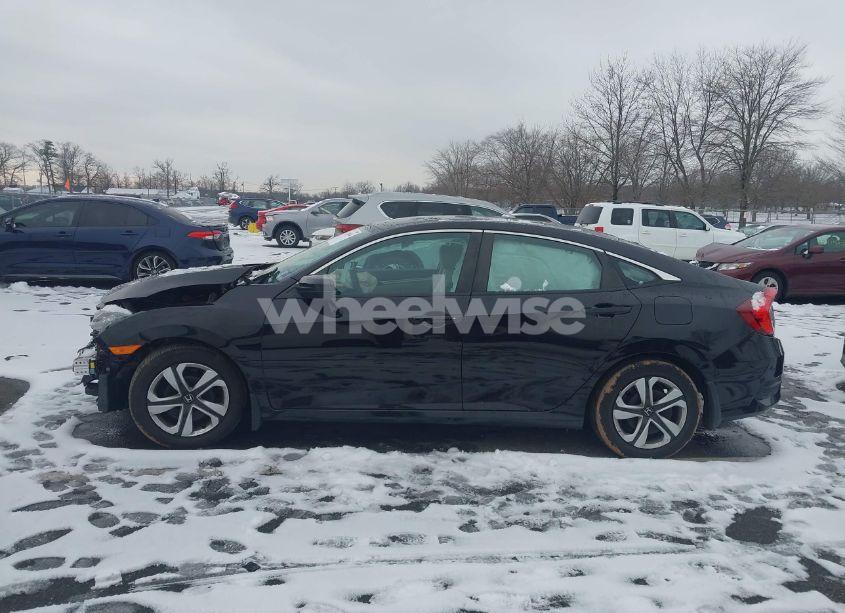 Photo 14 of 2018 Honda Civic LX (VIN 19XFC2F5XJE209626)
