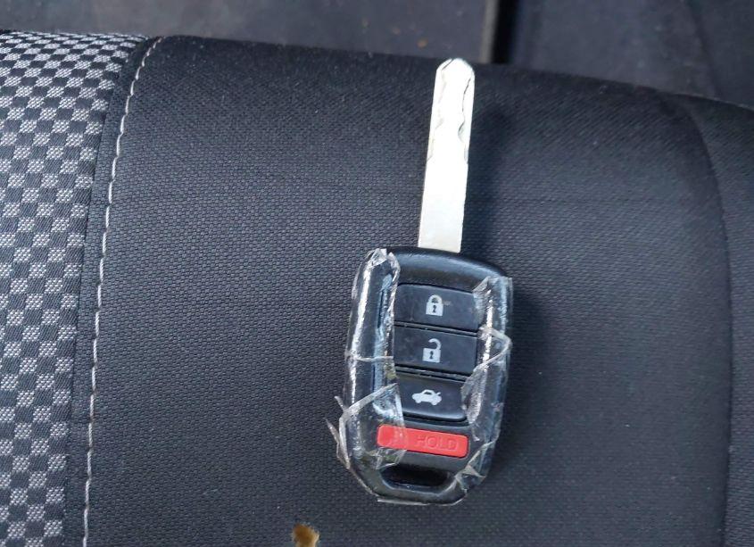 Photo 11 of 2019 Honda Civic LX (VIN 19XFC2F60KE005685)