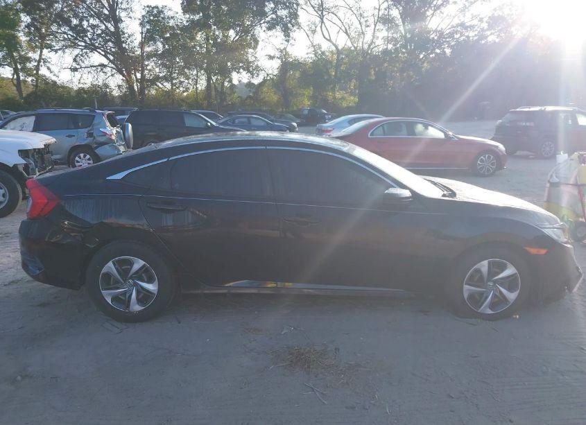 Photo 14 of 2019 Honda Civic LX (VIN 19XFC2F60KE005685)