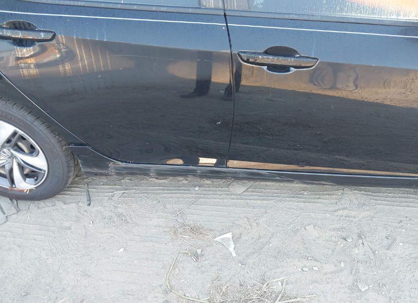 Photo 18 of 2019 Honda Civic LX (VIN 19XFC2F60KE005685)