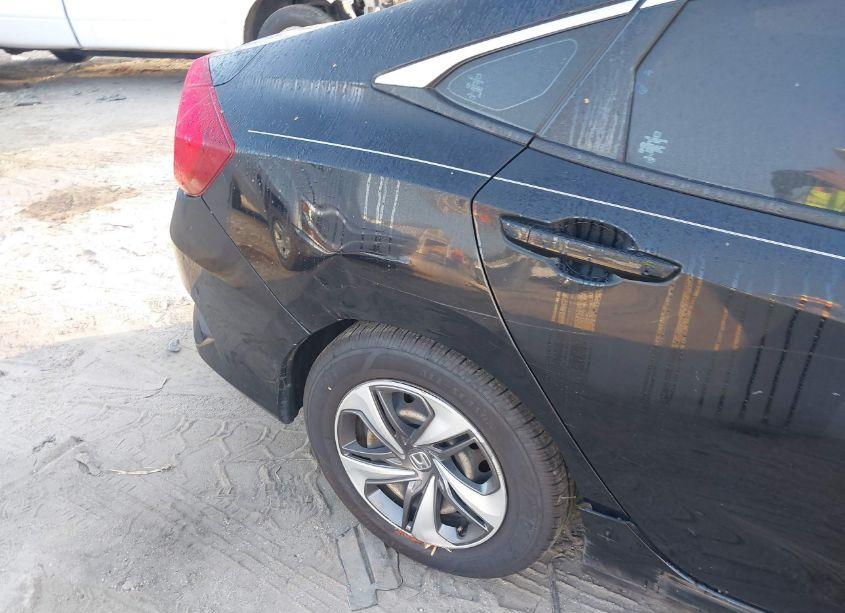 Photo 19 of 2019 Honda Civic LX (VIN 19XFC2F60KE005685)