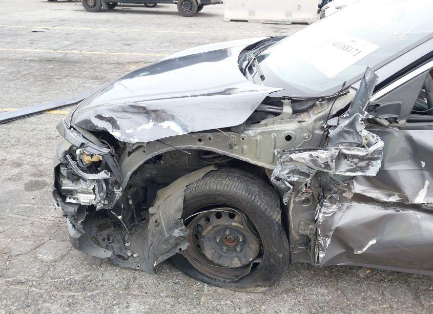 Photo 18 of 2019 Honda Civic LX (VIN 19XFC2F60KE201254)