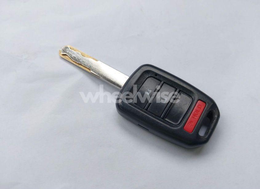 Photo 11 of 2019 Honda Civic LX (VIN 19XFC2F60KE207023)