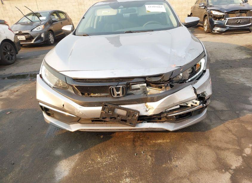 Photo 6 of 2019 Honda Civic LX (VIN 19XFC2F60KE209905)