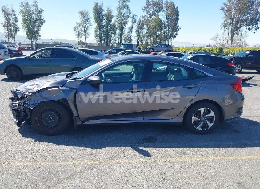 Photo 14 of 2019 Honda Civic LX (VIN 19XFC2F60KE211654)