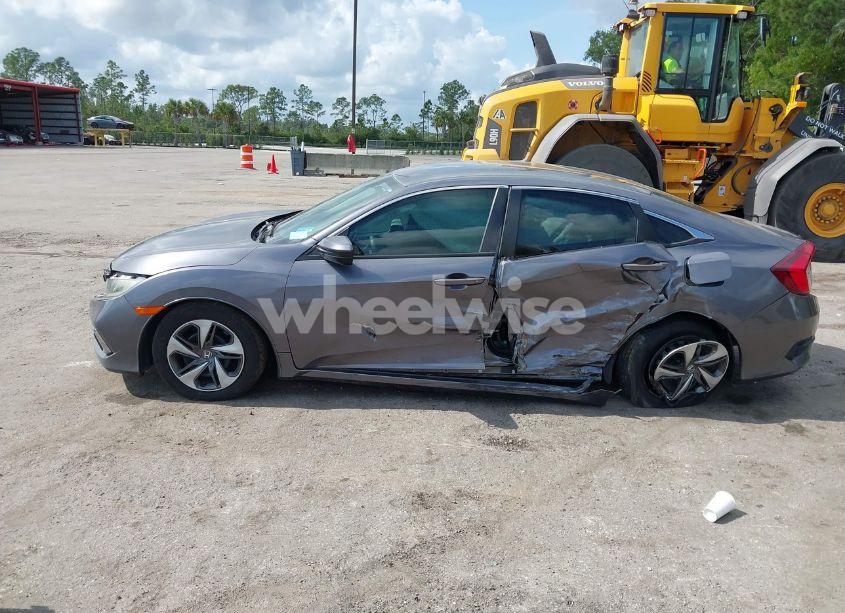 Photo 14 of 2019 Honda Civic LX (VIN 19XFC2F61KE011222)