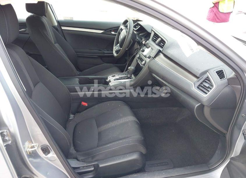 Photo 5 of 2019 Honda Civic LX (VIN 19XFC2F61KE018008)