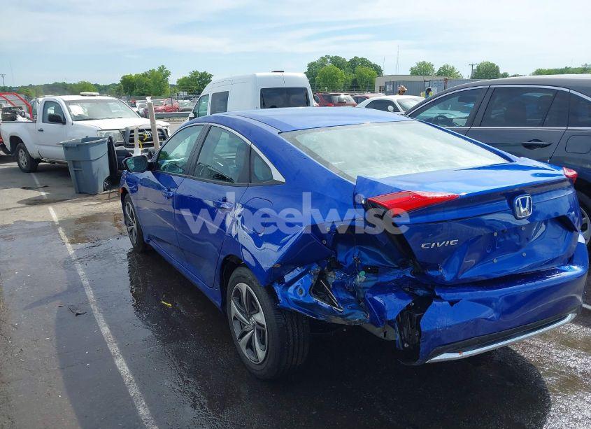 Photo 3 of 2019 Honda Civic LX (VIN 19XFC2F61KE023483)