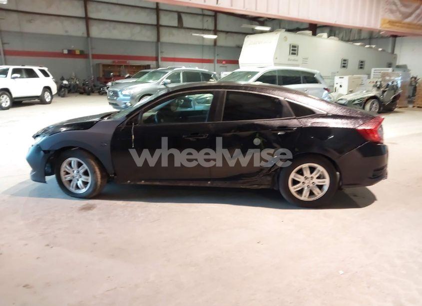 Photo 14 of 2019 Honda Civic LX (VIN 19XFC2F61KE026576)