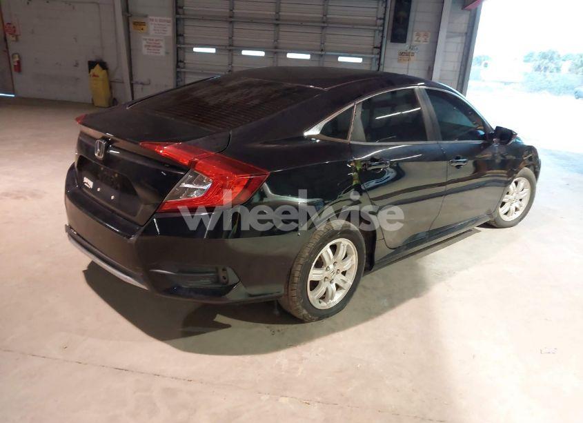 Photo 4 of 2019 Honda Civic LX (VIN 19XFC2F61KE026576)