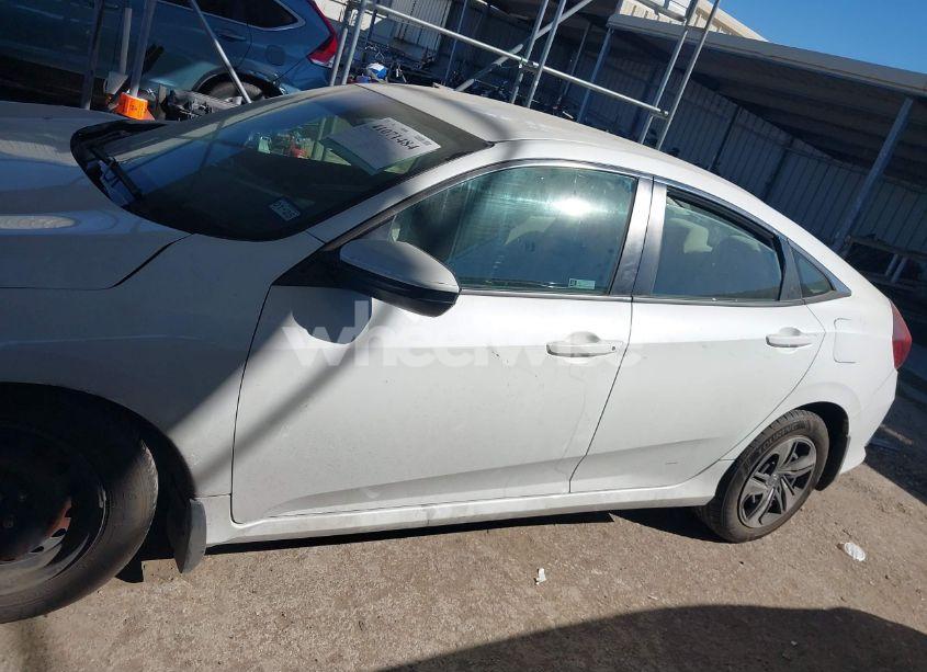 Photo 14 of 2019 Honda Civic LX (VIN 19XFC2F62KE024478)