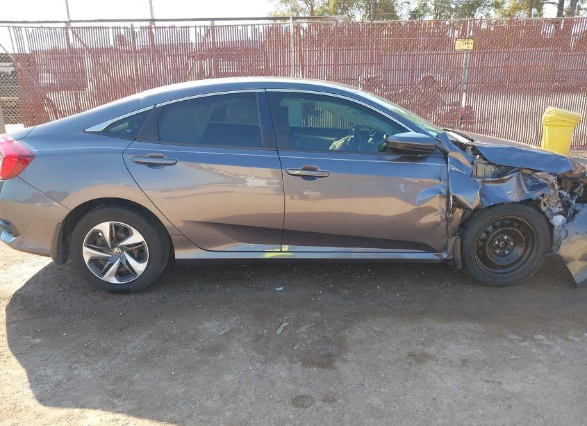 Photo 13 of 2019 Honda Civic LX (VIN 19XFC2F63KE045940)