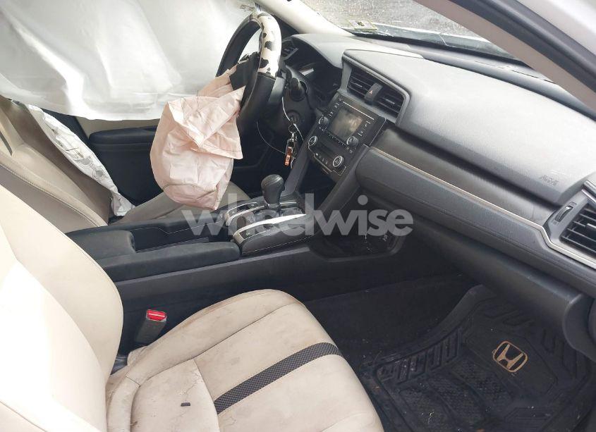 Photo 5 of 2019 Honda Civic LX (VIN 19XFC2F63KE203225)