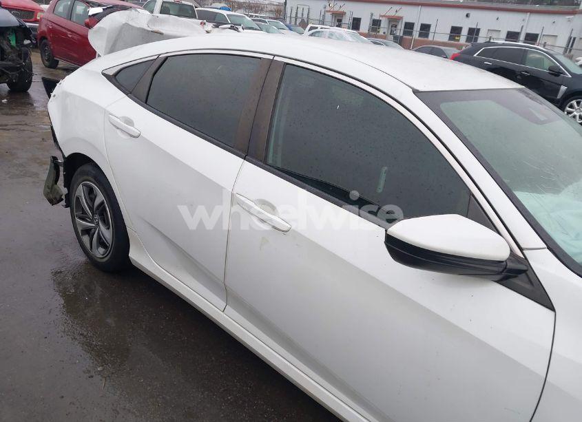 Photo 13 of 2019 Honda Civic LX (VIN 19XFC2F64KE014924)
