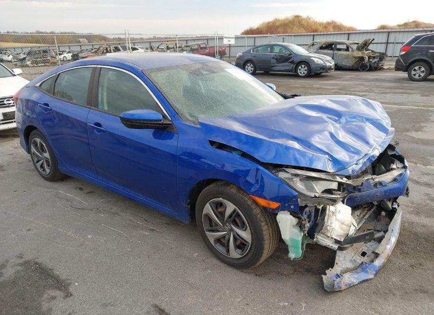 2019 Honda Civic LX (VIN 19XFC2F65KE013877) main photo