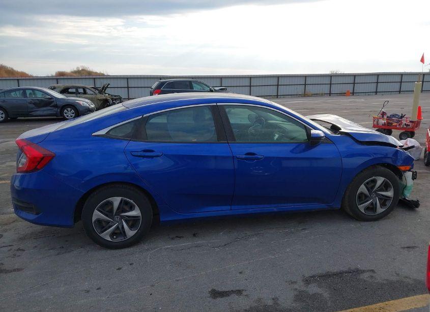 Photo 14 of 2019 Honda Civic LX (VIN 19XFC2F65KE013877)