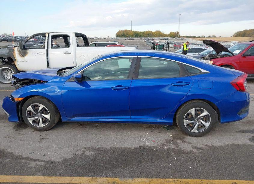 Photo 15 of 2019 Honda Civic LX (VIN 19XFC2F65KE013877)
