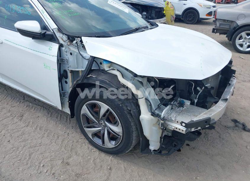 Photo 6 of 2019 Honda Civic LX (VIN 19XFC2F65KE015967)