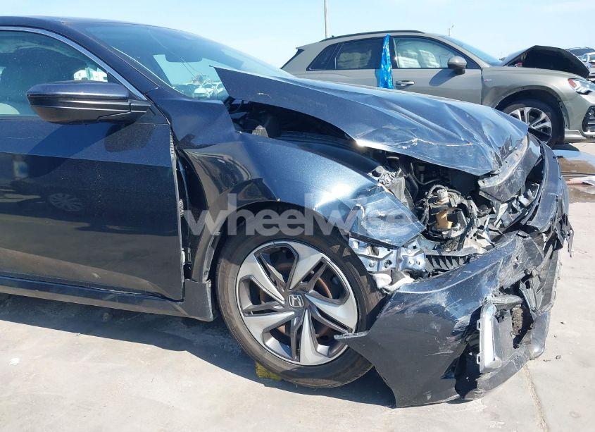 Photo 17 of 2019 Honda Civic LX (VIN 19XFC2F65KE027701)