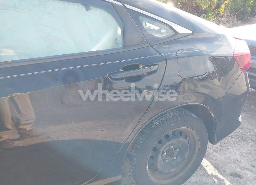 Photo 18 of 2019 Honda Civic LX (VIN 19XFC2F65KE029450)