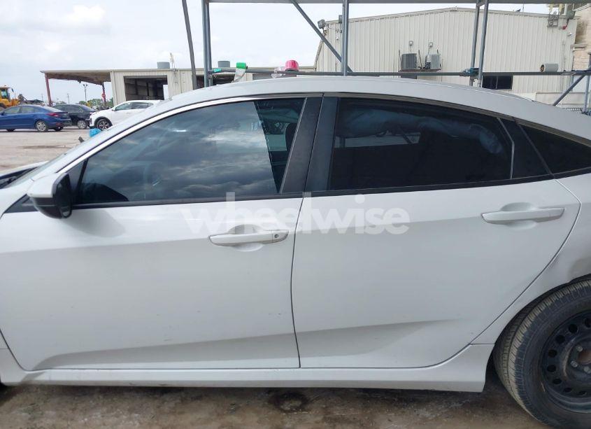 Photo 14 of 2019 Honda Civic LX (VIN 19XFC2F65KE049844)
