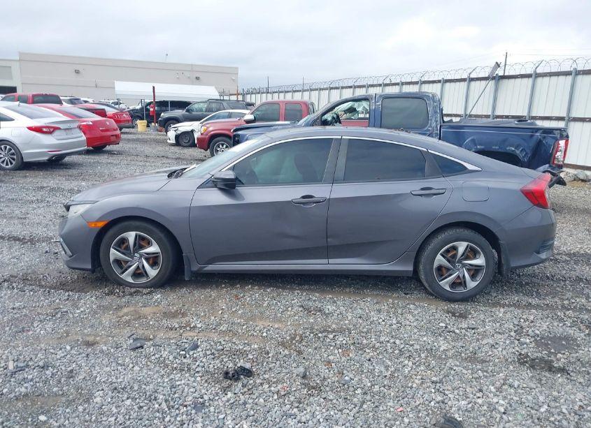 Photo 14 of 2019 Honda Civic LX (VIN 19XFC2F66KE024564)